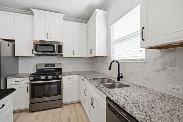 7335 PARKSHORE DRIVE, Apollo Beach, FL 33572