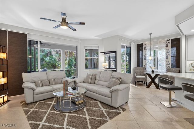 2001 Tarpon Bay DR N 102, Naples, FL 34119