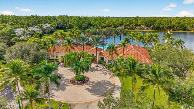 2001 Tarpon Bay DR N 102, Naples, FL 34119