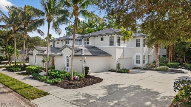 2001 Tarpon Bay DR N 102, Naples, FL 34119