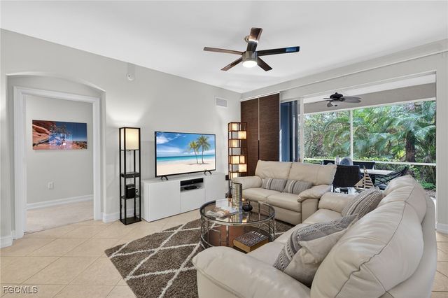 2001 Tarpon Bay DR N 102, Naples, FL 34119