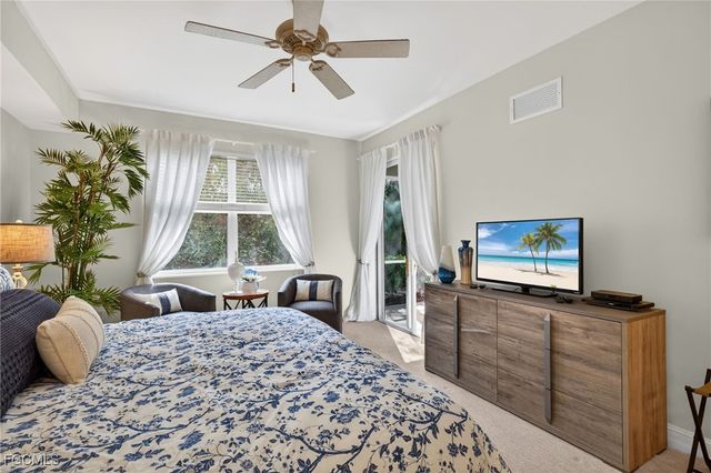 2001 Tarpon Bay DR N 102, Naples, FL 34119