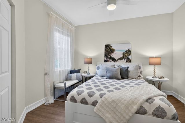 2001 Tarpon Bay DR N 102, Naples, FL 34119