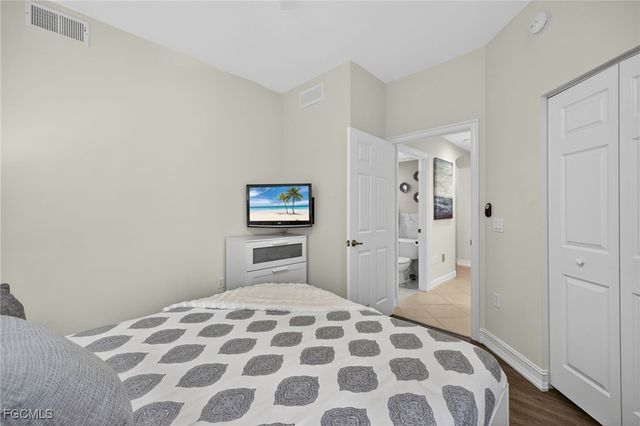 2001 Tarpon Bay DR N 102, Naples, FL 34119