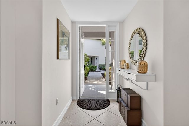 2001 Tarpon Bay DR N 102, Naples, FL 34119