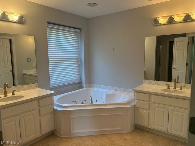2374 Glenwood Lane, Avon, OH 44011