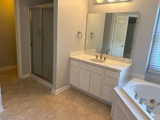 2374 Glenwood Lane, Avon, OH 44011