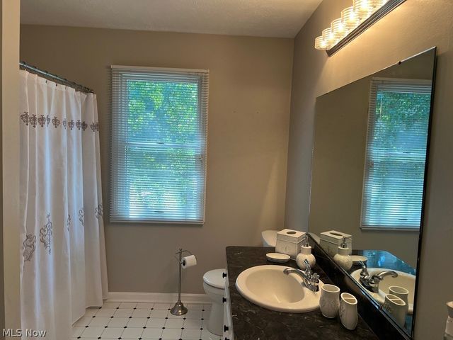 2374 Glenwood Lane, Avon, OH 44011