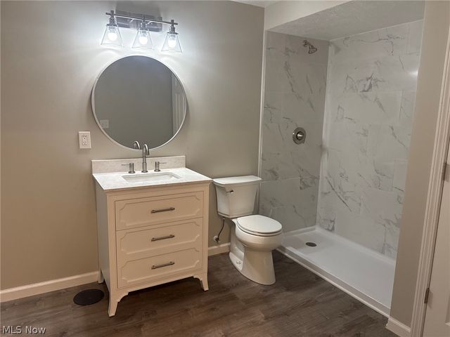 2374 Glenwood Lane, Avon, OH 44011