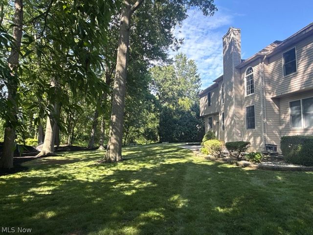 2374 Glenwood Lane, Avon, OH 44011