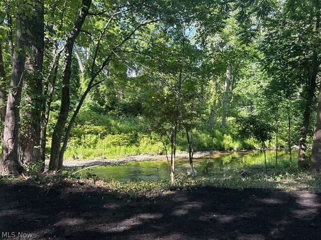 2374 Glenwood Lane, Avon, OH 44011