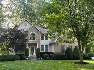 2374 Glenwood Lane, Avon, OH 44011
