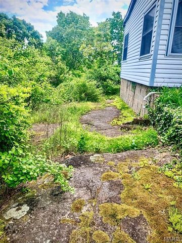 300 Russell Street A & B, Sullivan, MO 63080