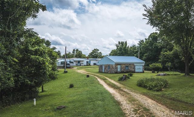 300 Russell Street A & B, Sullivan, MO 63080