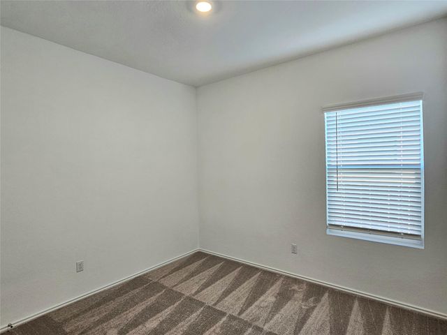 418 Paddlefish LN, Bastrop, TX 78602