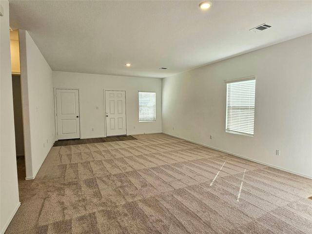 418 Paddlefish LN, Bastrop, TX 78602