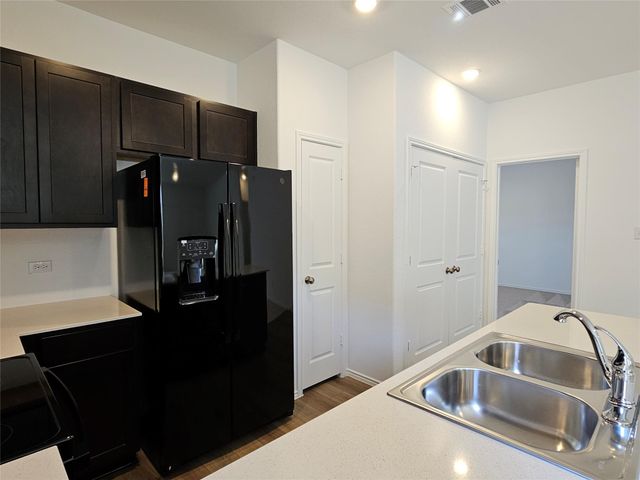 418 Paddlefish LN, Bastrop, TX 78602