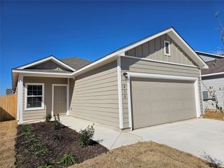 418 Paddlefish LN, Bastrop, TX 78602