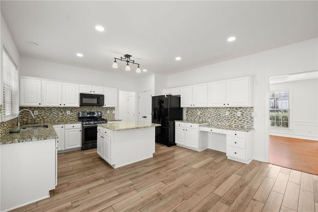 5157 Wellisford Court, Suwanee, GA 30024