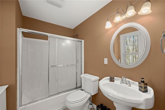 5157 Wellisford Court, Suwanee, GA 30024