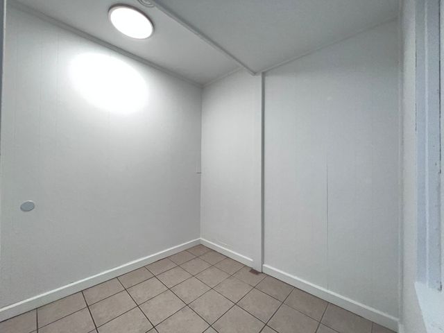 8919 S Muskegon Avenue 2F, Chicago, IL 60617