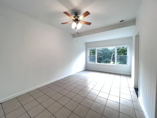 8919 S Muskegon Avenue 2F, Chicago, IL 60617