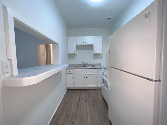 8919 S Muskegon Avenue 2F, Chicago, IL 60617