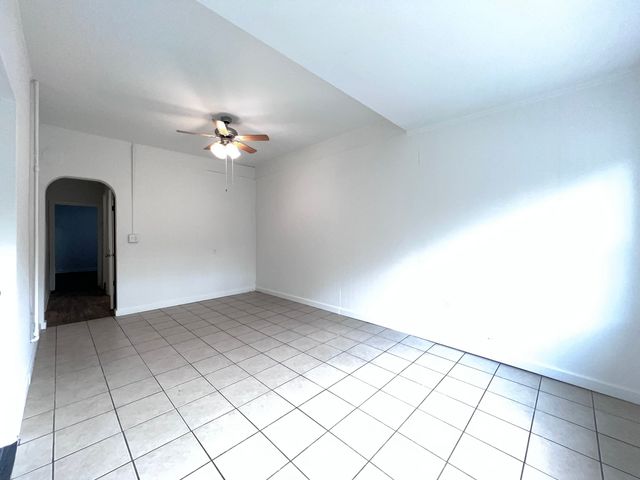 8919 S Muskegon Avenue 2F, Chicago, IL 60617