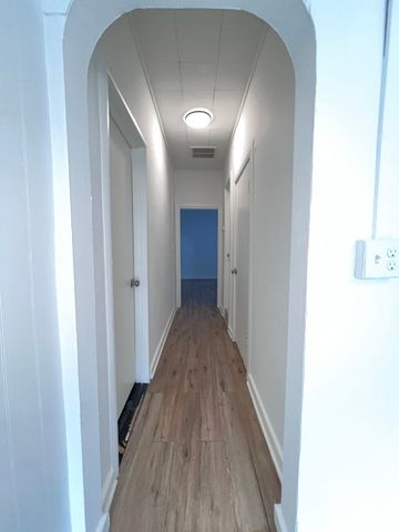 8919 S Muskegon Avenue 2F, Chicago, IL 60617