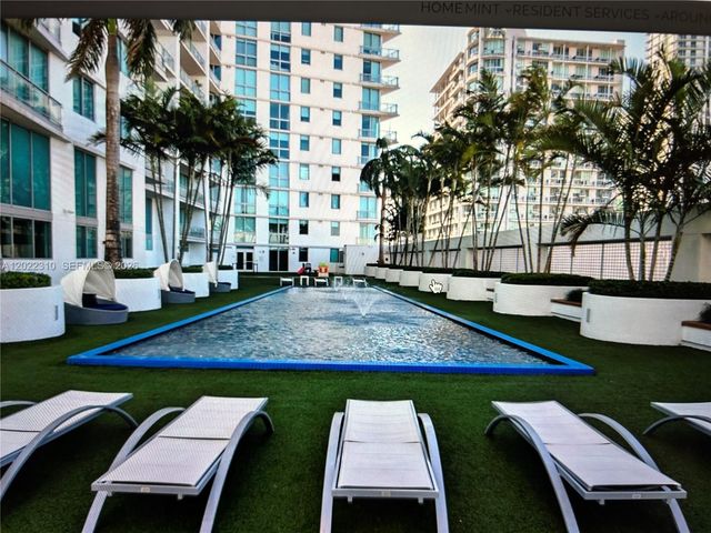 92 SW 3rd St 3703, Miami, FL 33130