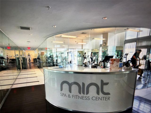 92 SW 3rd St 3703, Miami, FL 33130