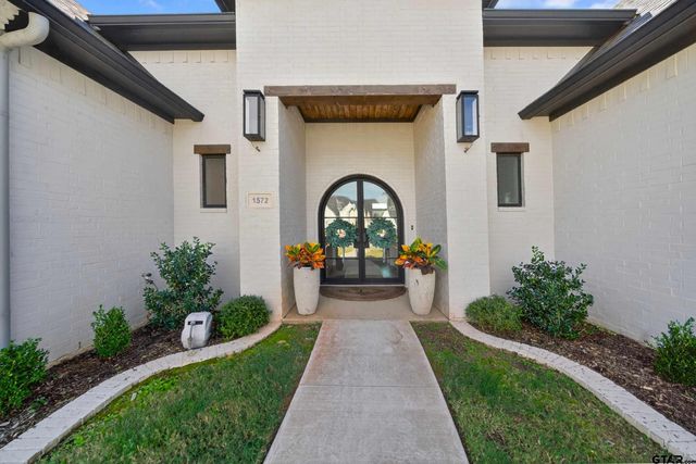 1572 Maple Circle, Tyler, TX 75703