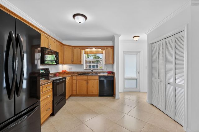 1166 Hillsboro Mile Hillsboro Mile 26, Hillsboro Beach, FL 33062