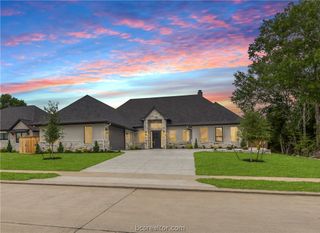 2044 Pebble Bend Drive, College Station, TX 77845