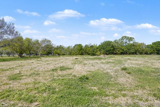 12228 Marian Avenue, Collinsville, OK 74021