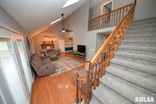 824 McCauley Lane, Mt Vernon, IL 62864