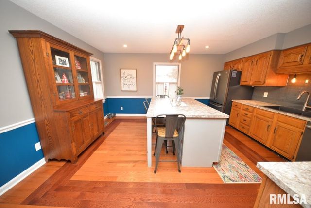 824 McCauley Lane, Mt Vernon, IL 62864