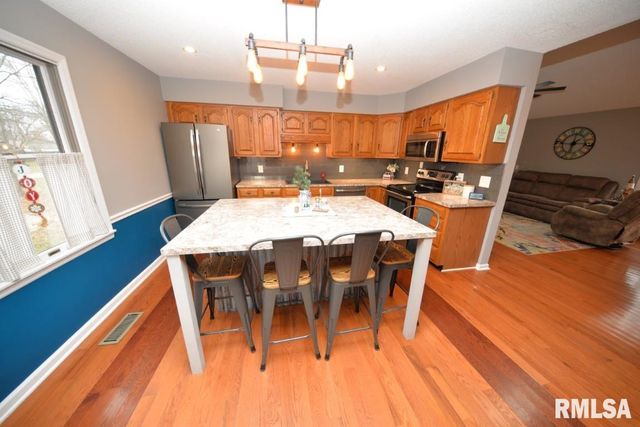 824 McCauley Lane, Mt Vernon, IL 62864