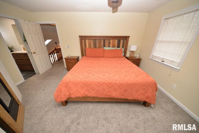 824 McCauley Lane, Mt Vernon, IL 62864