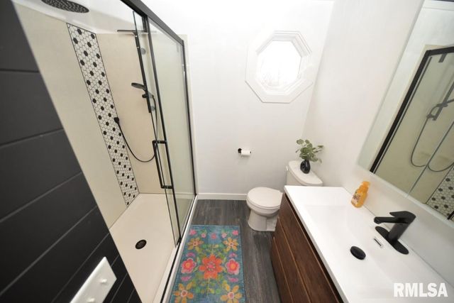 824 McCauley Lane, Mt Vernon, IL 62864