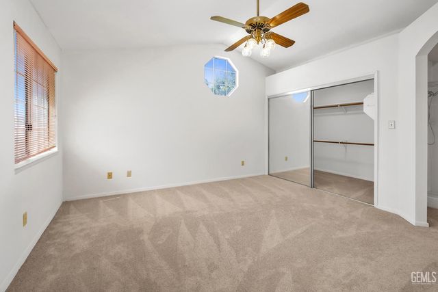 7900 Fallen Pine Way, Bakersfield, CA 93313