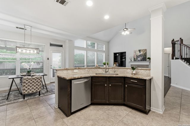922 Desert Blf, San Antonio, TX 78258