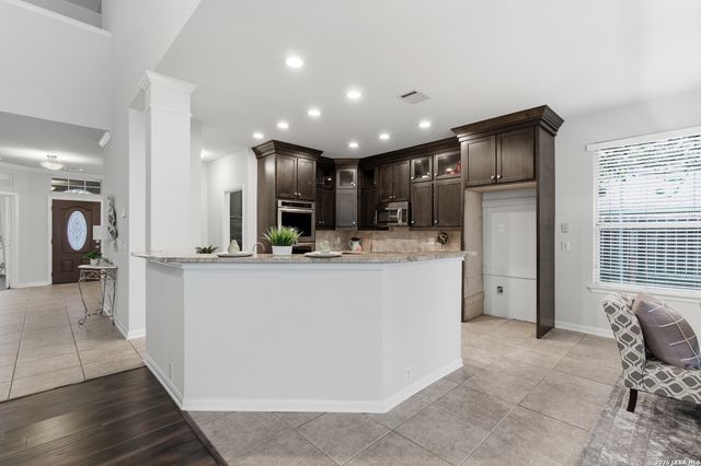 922 Desert Blf, San Antonio, TX 78258