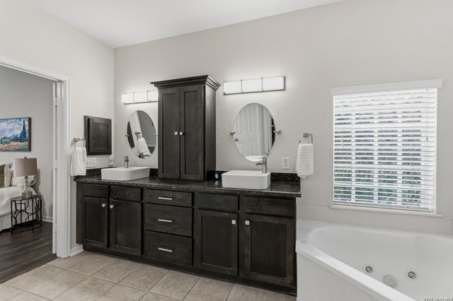 922 Desert Blf, San Antonio, TX 78258