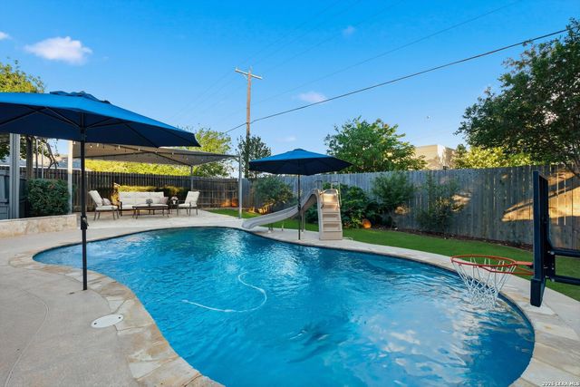 922 Desert Blf, San Antonio, TX 78258
