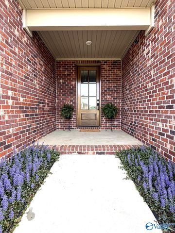 8138 Tupelo Gum Trace SW, Huntsville, AL 35802