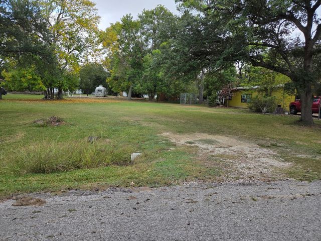 4718 Louise Street, Pasadena, TX 77586