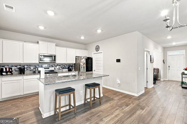 154 Silver Birch Pass, Newnan, GA 30265