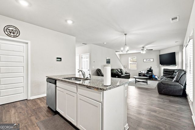 154 Silver Birch Pass, Newnan, GA 30265