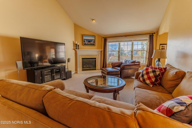 10979 S Lakes Drive, Perrysburg, OH 43551